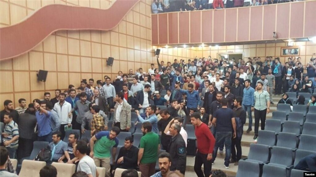 تصویری از تجمعات قبلی در دانشگاه تبریز