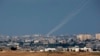 Сектор Газа - следы от ракет, запущенных в сторону Израиля