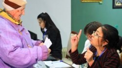 На избирательном участке в Ташкенте в день выборов в парламент. 22 декабря 2019 года.