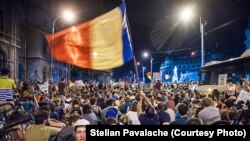 Proteste la București împotriva proiectului Roșia Montană, la 2 septembrie (Sursa: @Stelian Pavalache | www.photodesign.ro (ziua 2) | #rosiamontana)