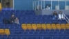 "Алматы Арена" арена стадионында 28-ші қысқы универсиада ойындарын көріп отырған адамдар. Алматы, 2 ақпан 2017 жыл.