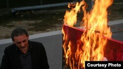 Музей спалює твори зі своєї колекції, щоб привернути увагу до недостатнього фінансування мистецтва в Італії