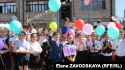  Гали кIоштара школан дешархой, архивера сурт.