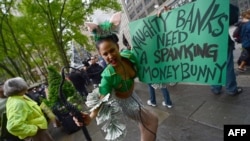 Протесты "Захвати Уолл-стрит" были самым крупным протестом против экономического неравенства в США в последние десятелетия. Май 2012 года, Нью-Йорк