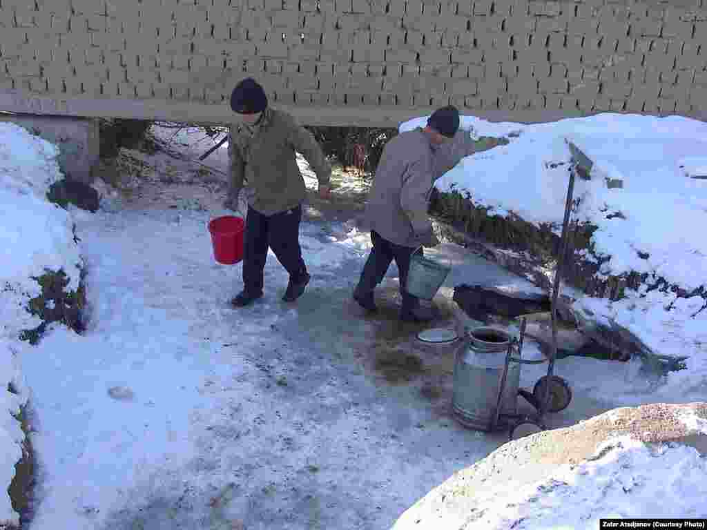 Зимой питьевую воду берут из открытых источников