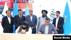 مقامات ازبیکستان و طالبان در حال امضاء قرارداد آغاز کار استخراج گاز طوطی‌ میدان