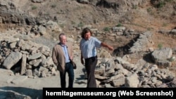 Александр Бутягин (справа)