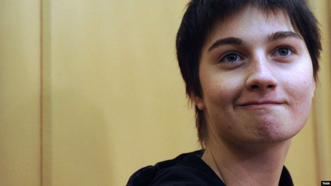 Активистка Александра Духанина, подозреваемая в призыве к массовым беспорядкам 6 мая
