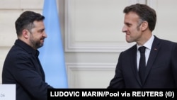 «Президенти України та Франції домовилися про прискорення постачання новітнього французького обладнання та ракет», заявили в ОП