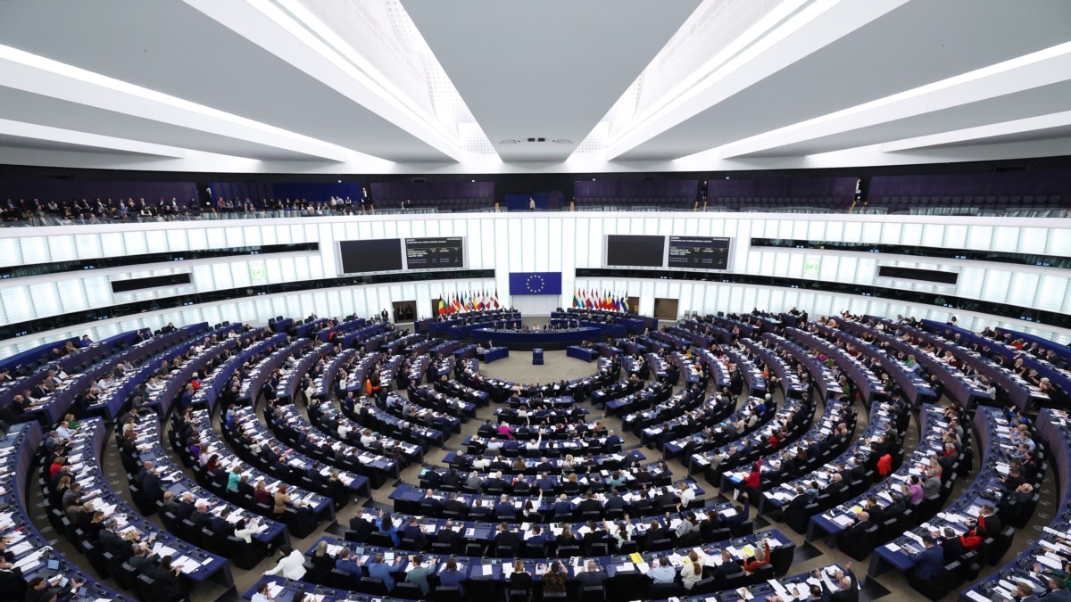 3 perc: A kormány mintha a következő EP-re is számítana abban, hogy kiszabaduljon a jogállami eljárás alól