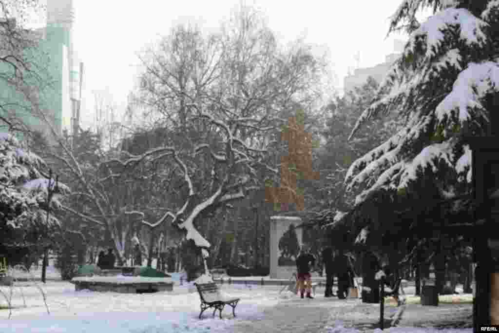 Снег во Скопје