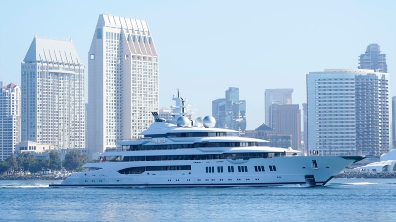 Licitația pentru iahtul rus de 325 de milioane de dolari Amadea se apropie de final