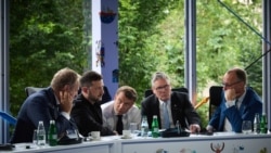 Європейські лідери під час телефонної розмови з президентом США Трампом у Тирані, Албанія, 16 травня 2025 року