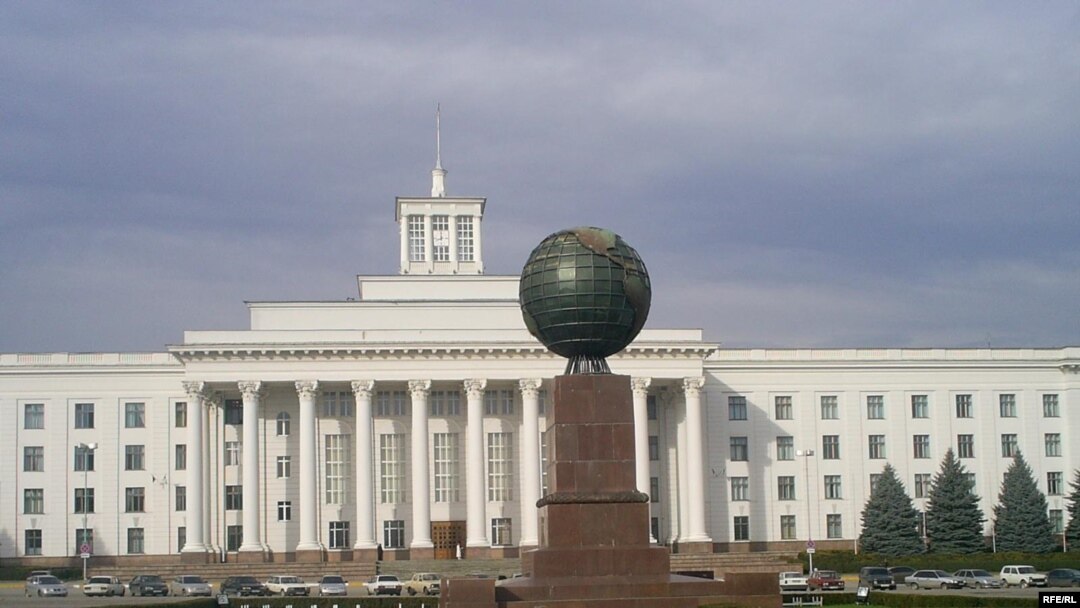 «Все вновь назначенные министры занимали те же посты и в прежнем правительстве»