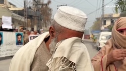 د بې درکه کسانو خپلوانو په پېښور کې مظاهره کړې ده