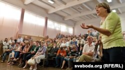 Грамадзкае абмеркаваньне ва Ўруччы.