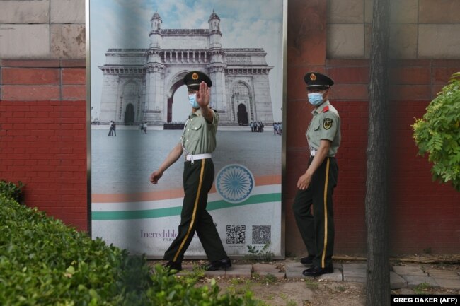 Посольство Индии в Пекине, взятое под усиленную охрану. 16 июня 2020 года
