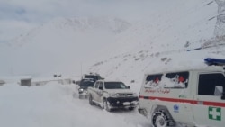 در سه روز گذشته دست کم ۶۱ نفر به اثر بارش برف و باران جان باخته اند 