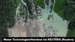 Мощный оползень в 2025 году уничтожил большую часть горной деревни Блаттен в Швейцарских Альпах