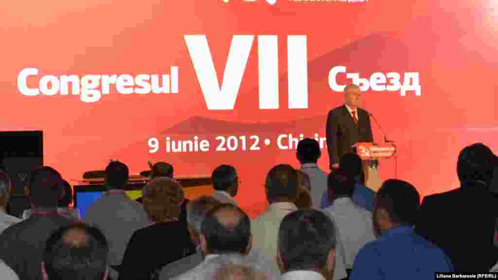 Vladimir Voronin &icirc;n zare...