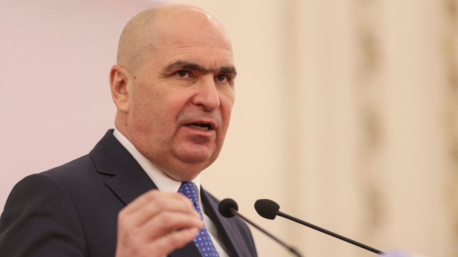 Ilie Bolojan spune că diferența între cheltuielile și veniturile publice a devenit mult prea mare.