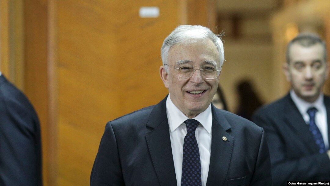 Mugur Isărescu se teme pentru funcția sa, pe care s-ar putea să o piardă deoarece are peste 70 de ani.