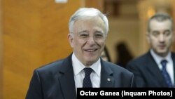 Mugur Isărescu își menține performanța de a fi cel mai longeviv guvernator al unei bănci centrale