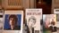Volume semnate de Bob Dylan expuse la Academia suedeză din Stockholm