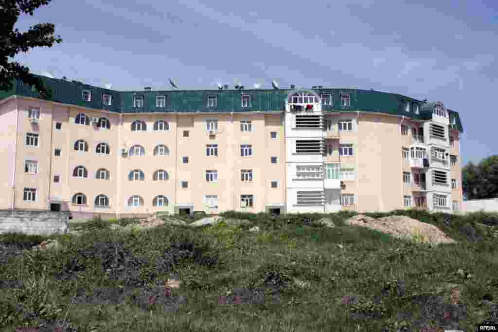 Бомпӯшиҳои рангини Душанбе #31