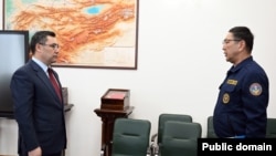 Садыр Жапаров жана Бообек Ажикеев. Архив.