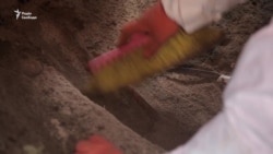 Пошуковці знаходять нові тіла загиблих під час боїв на Донеччині (відео)