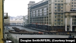 Scenă de la funeraliile lui Stalin din martie 1953, fotografie din arhivele Manhoff