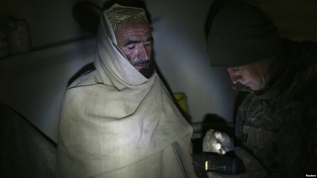 Night raids involving American troops are one of the biggest bones of contention in a draft Afghan-U.S. security agreement. (file photo)