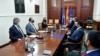 Премиерот Зоран Заев и владини претставници на средба во Собранието со претседателите на опозициските албански политички партии, Алијанса за Албанците и Алтернатива, Зијадин Села и Африм Гаши.