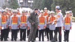 Набиҷон ихтиёран ба артиш рафт, то падараш таъна нашунавад