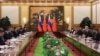 Sastanak delegacije Kine na čelu sa Si Đinpingom (lijevo) i delegacije Slovačke na čelu sa premijerom Robertom Ficom, Peking, 4. septembra 2025 .