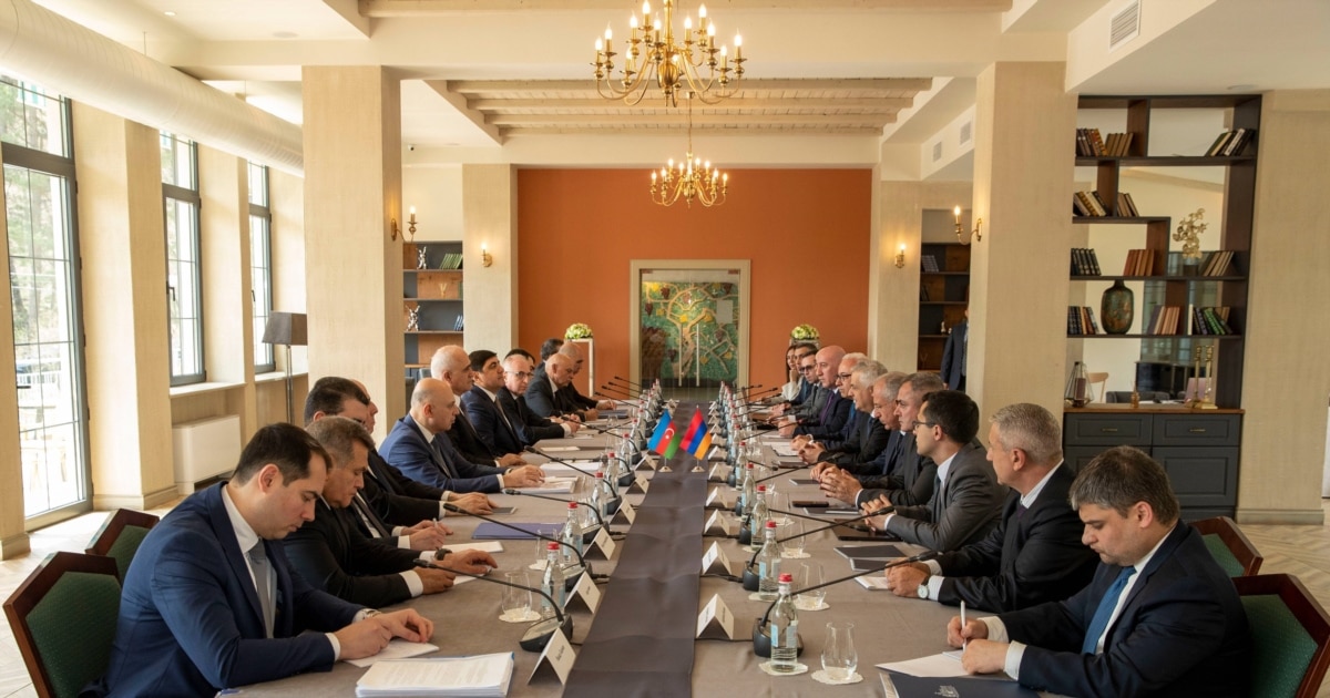 Azeri Officials Visit Armenia For More Border Talks