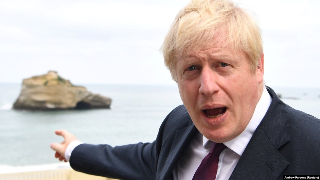 Premierul britanic, Boris Johnson, în timpul unui interviu, la summitul G7, de la Biarritz