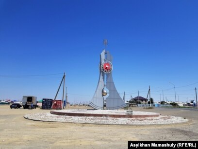 Пенистің ақ нүктелері Неміс фистингінің экстремалды порносы