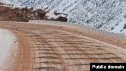 Тоодогу кум себилген жол. Январь, 2026-жыл. (Сүрөт Транспорт жана байланыш министрлигине таандык)