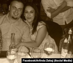 Jeton Syla dhe Arlinda Zekaj në një fotografi të postuar në Facebook në vitin 2015