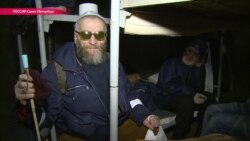 Как в России живет бездомный Дед Мороз перед Новым годом (видео)