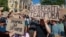 У десятках міст мітингують проти відставки Михайла Федорова