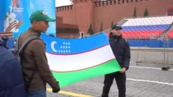 Кремль полицияси: "Қизил Майдонда Россия байроғидан бошқасини кўтариш мумкинмас!"