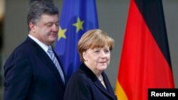 German Chancellor Angela Merkel and Ukrainian President Petro Poroshenko in Berlin in February