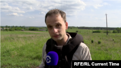 Un șofer își riscă viața pentru a le oferi un colac de salvare celor din satele ucrainene izolate 