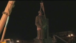 В Гори демонтирован памятник Иосифу Сталину