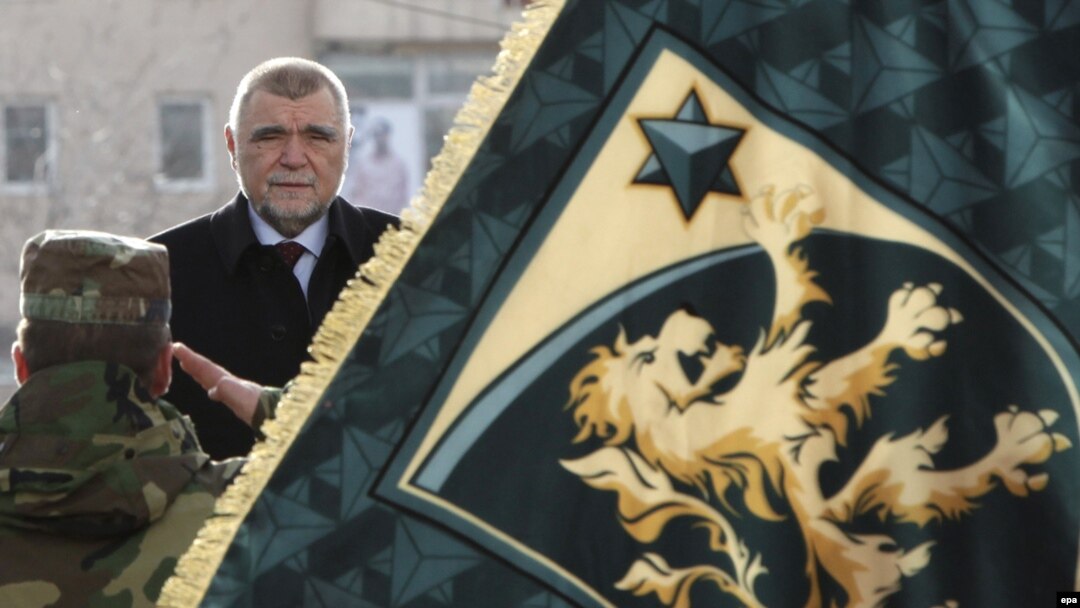 Dočekan uz najveće počasti - Stjepan Mesić danas u Prištini