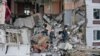 Спасатели МЧС на месте взрыва в жилом доме в Ногинске