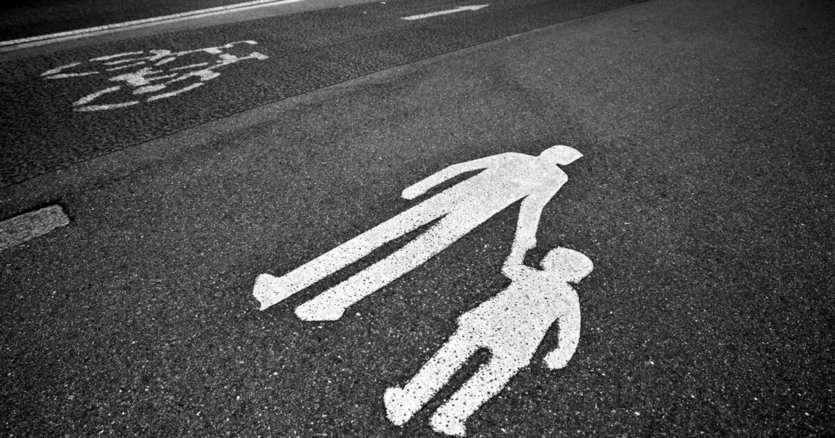 Қызыл телпектің эротикалық фотосуреттері Смотреть әйел бодибилдер порно видео онлайн